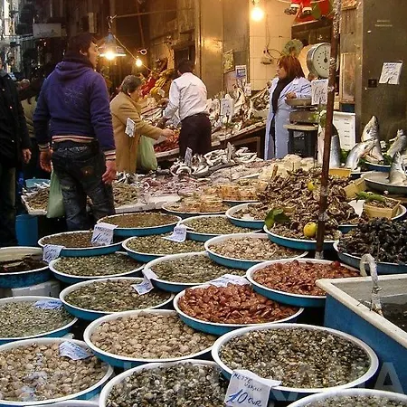 Casa Maulu A Centro * נאפולי